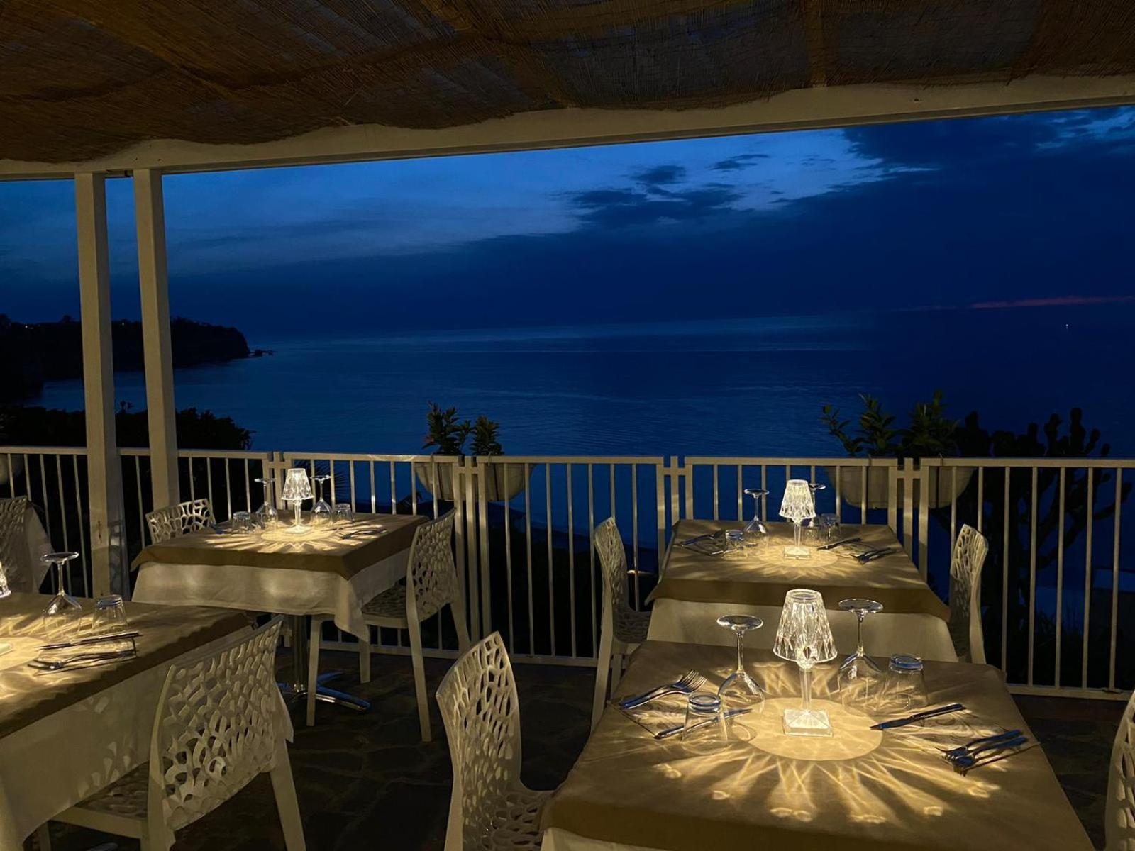 Mediterranean Boutique Hotel Тропея Экстерьер фото